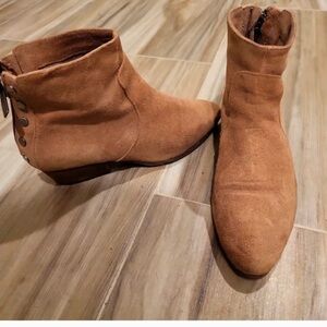 Elegant Tan Ankle Booties